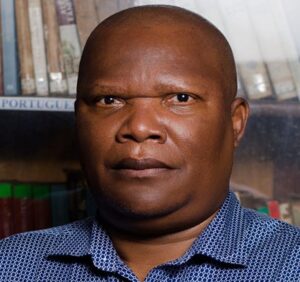 carlos paradona 300x282